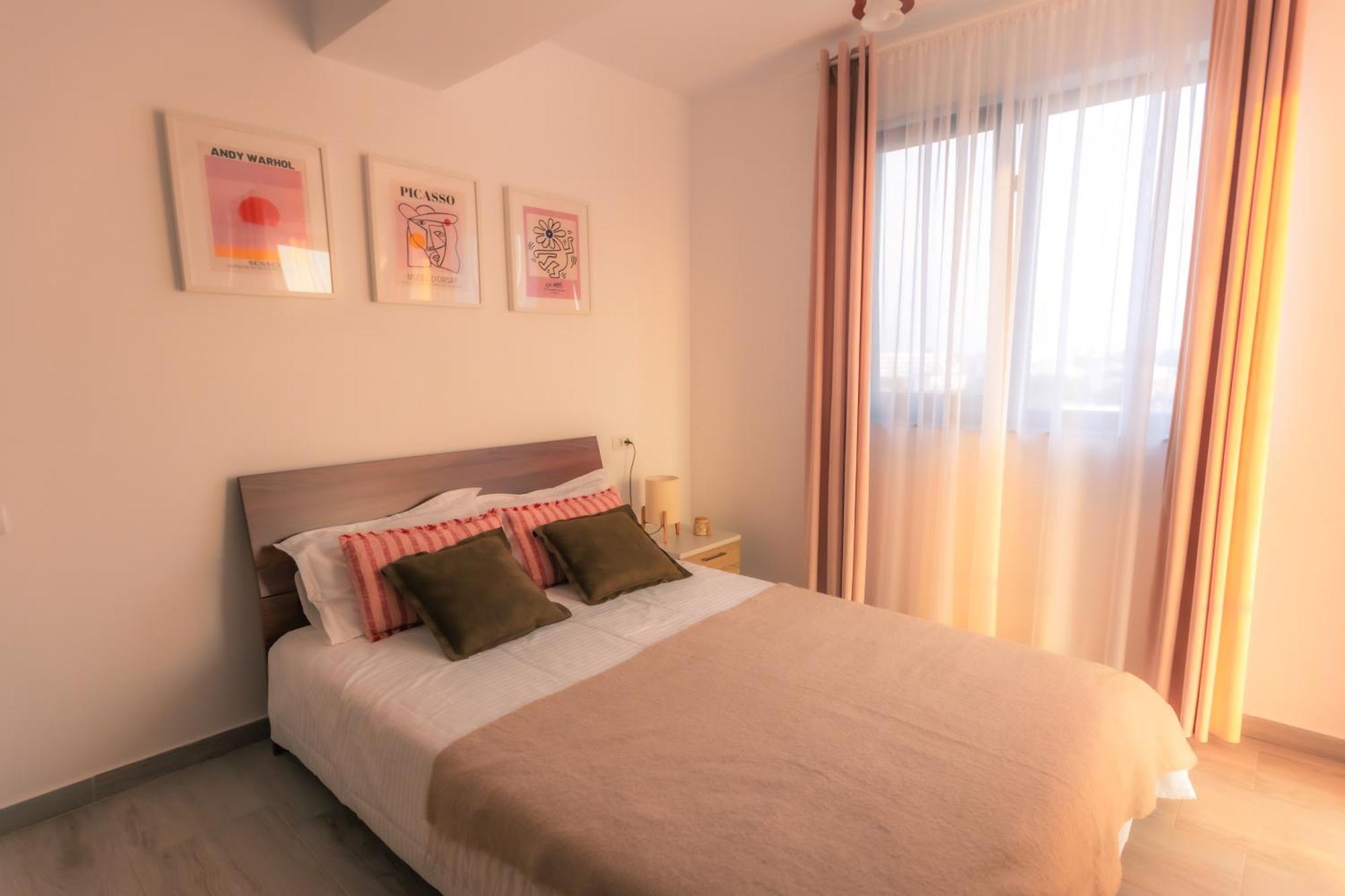 Sunset Apartment - Central Apt With Rooftop Garden Bukurešť Exteriér fotografie